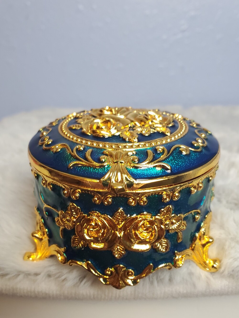 Vintage Inspired Blue/Teal Trinket Jewelry Box Gold Flower Accents Velvet Lining